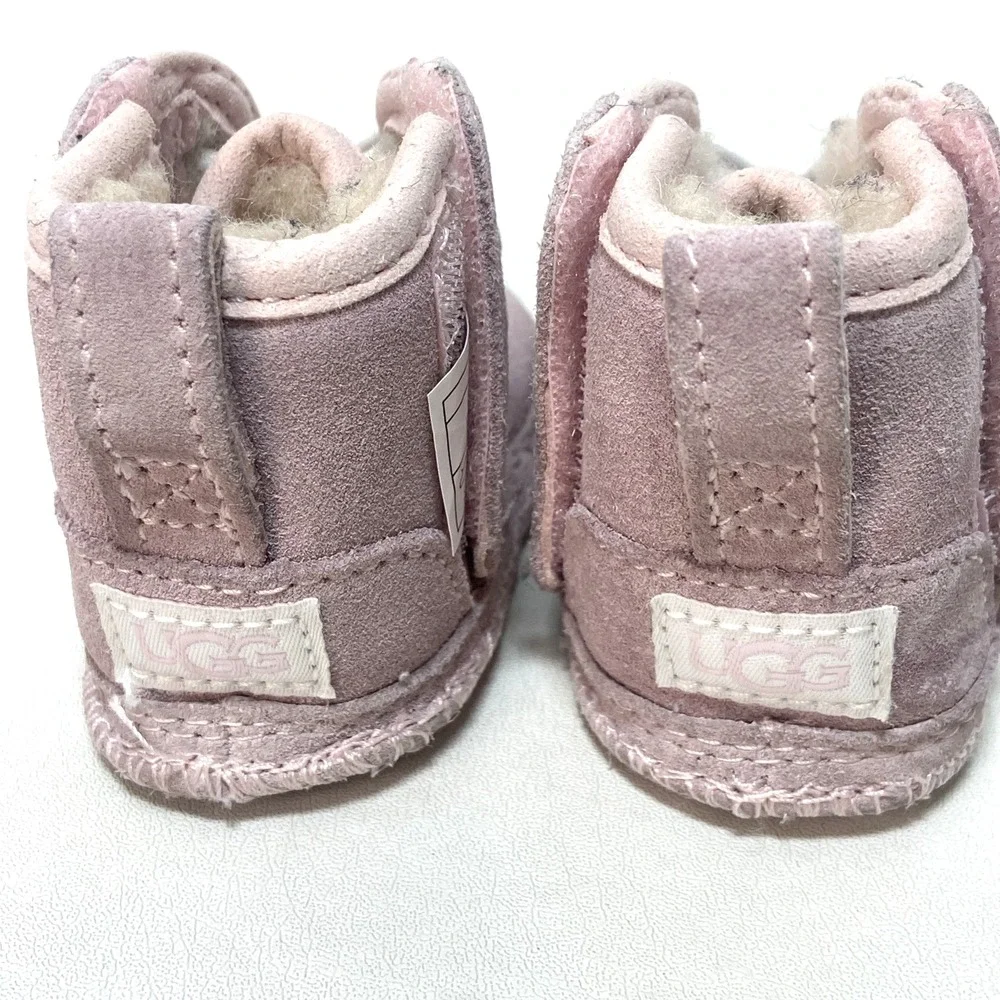 Uggs Neumel‎ Baby Pink Girls Suede Toddler Boots Size 0/1 3-6 Months Booties
